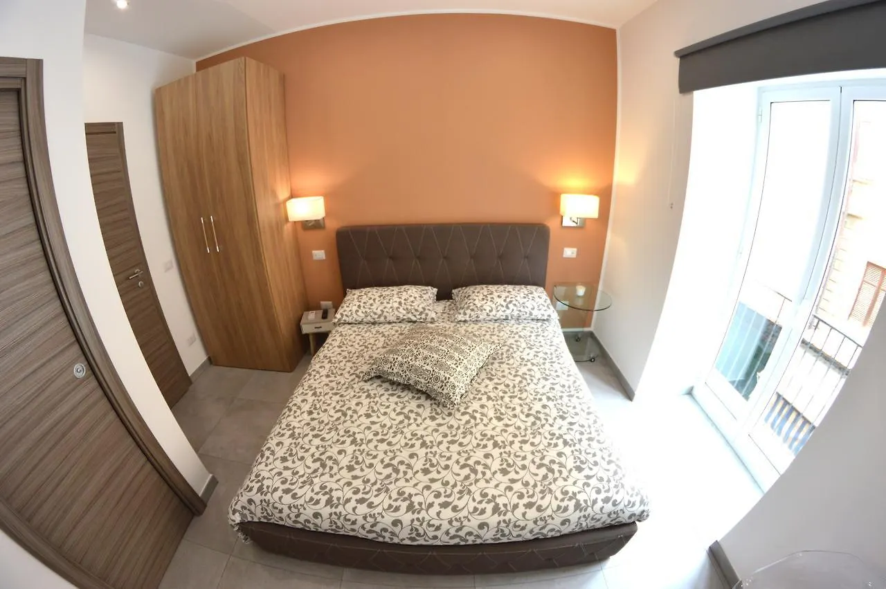 Capo Suite Luxury Rooms Palermo 2*,  Italië